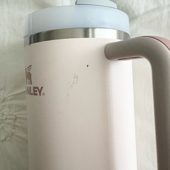 Rose Quartz 40oz Stanley - Picture 5 of 6